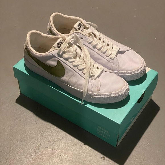 Nike Other - Men’s worn Nike SB Blazer Zoom low canvas.